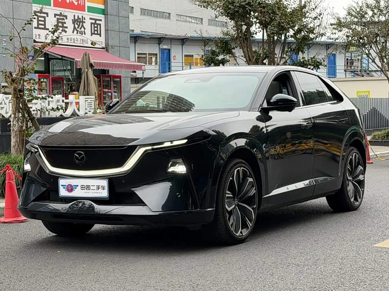 Mazda EZ-60 — фото 1