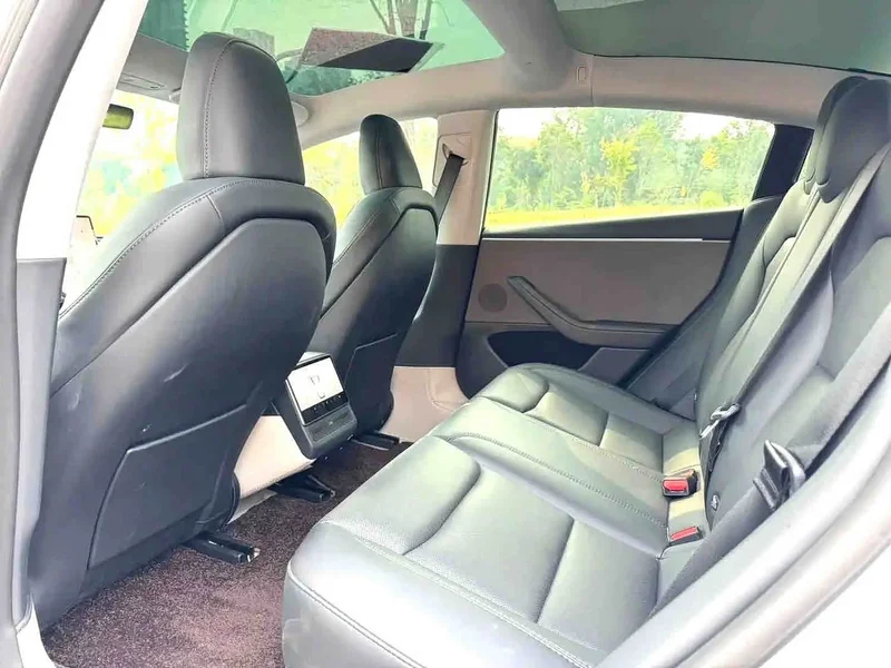 Tesla Model 3 — фото 3