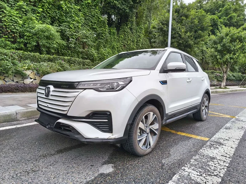 Changan CS55 Pure Electric — фото 1