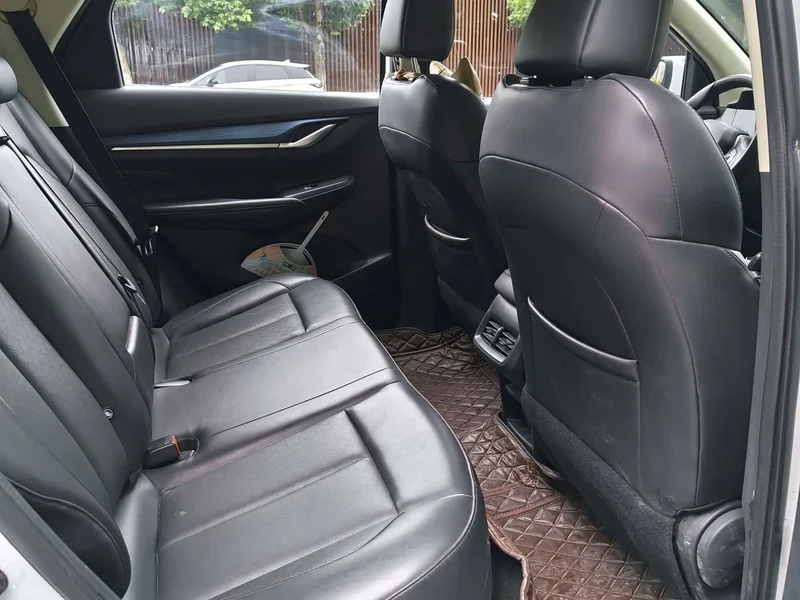 Changan CS55 Pure Electric — фото 9