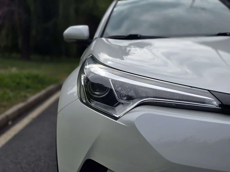 Toyota C-HR — фото 11