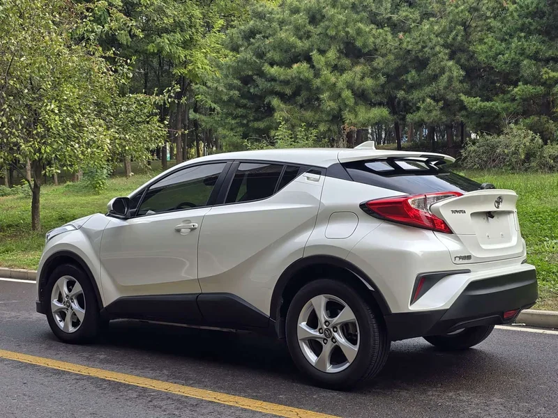 Toyota C-HR — фото 4