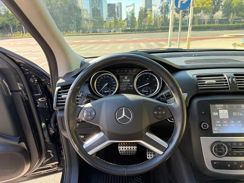Mercedes-Benz R-Class — фото 11