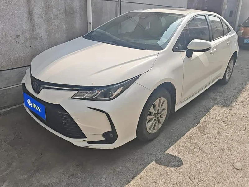 Toyota Corolla — фото 1