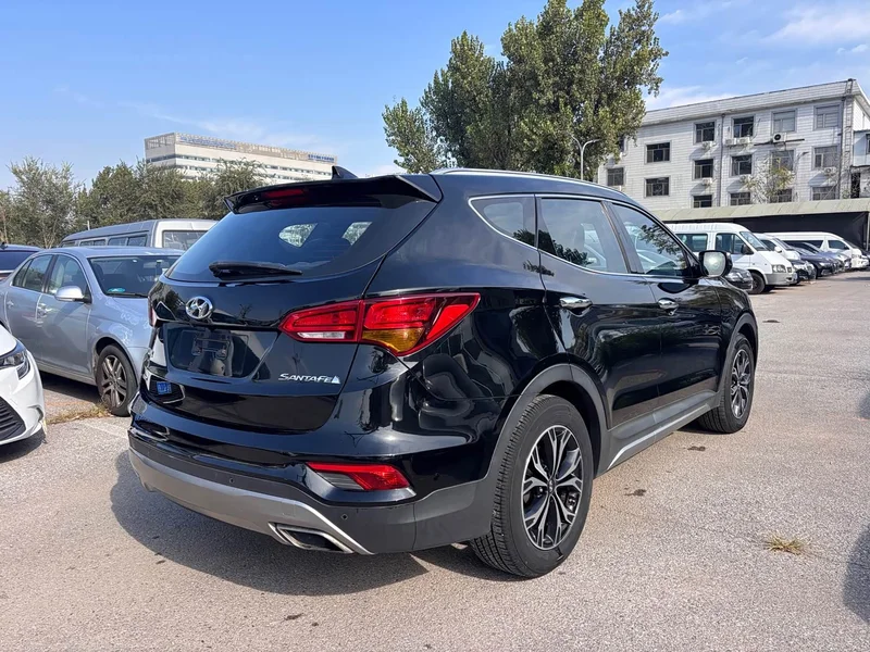 Hyundai Santa Fe — фото 3