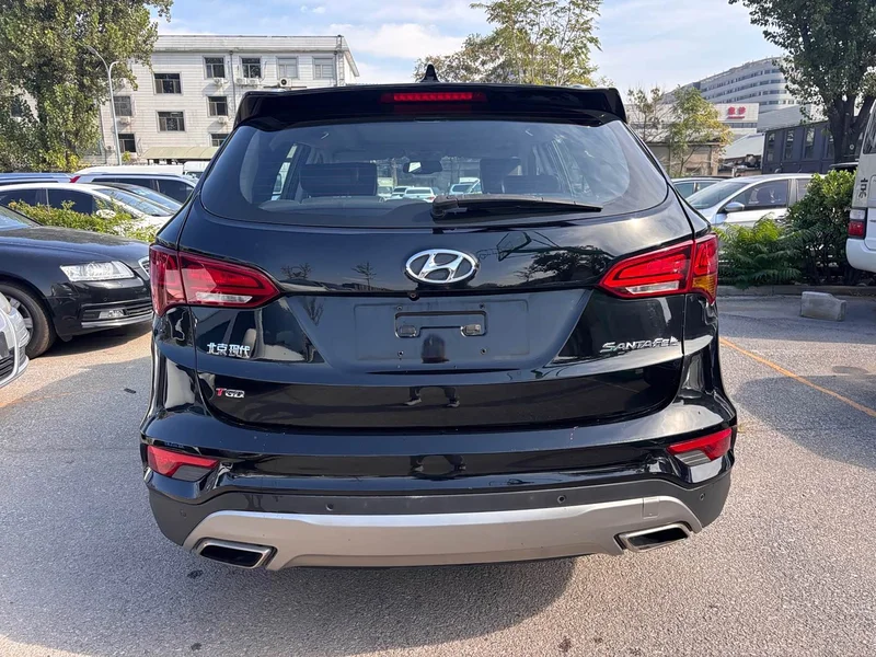 Hyundai Santa Fe — фото 4