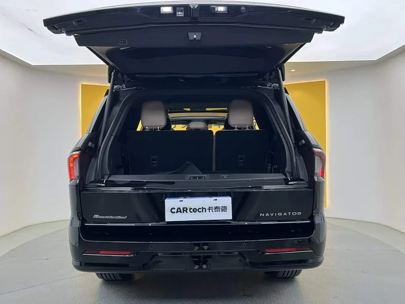Lincoln Navigator — фото 13