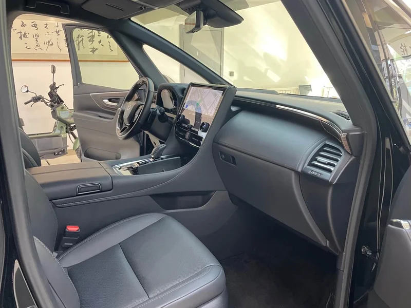 Toyota Alphard — фото 22
