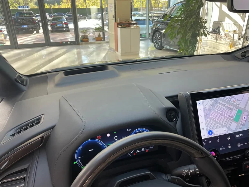 Toyota Alphard — фото 6