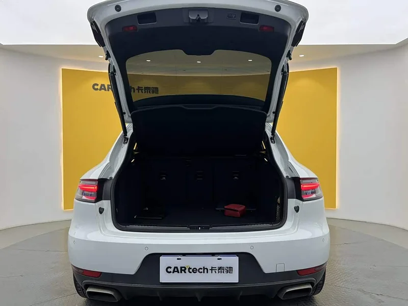 Porsche Macan — фото 12