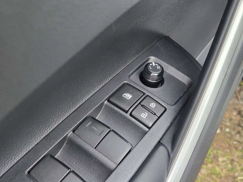 Toyota Corolla Cross — фото 11