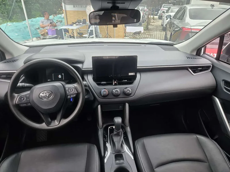 Toyota Corolla Cross — фото 13