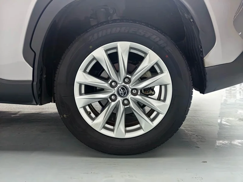 Toyota Corolla Cross — фото 10