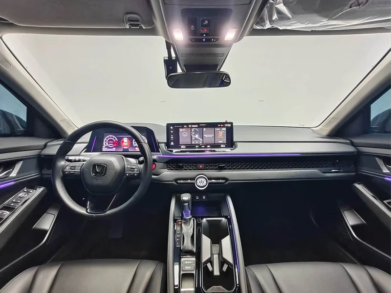Honda Accord — фото 11