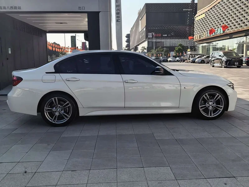 BMW 3-Series — фото 11