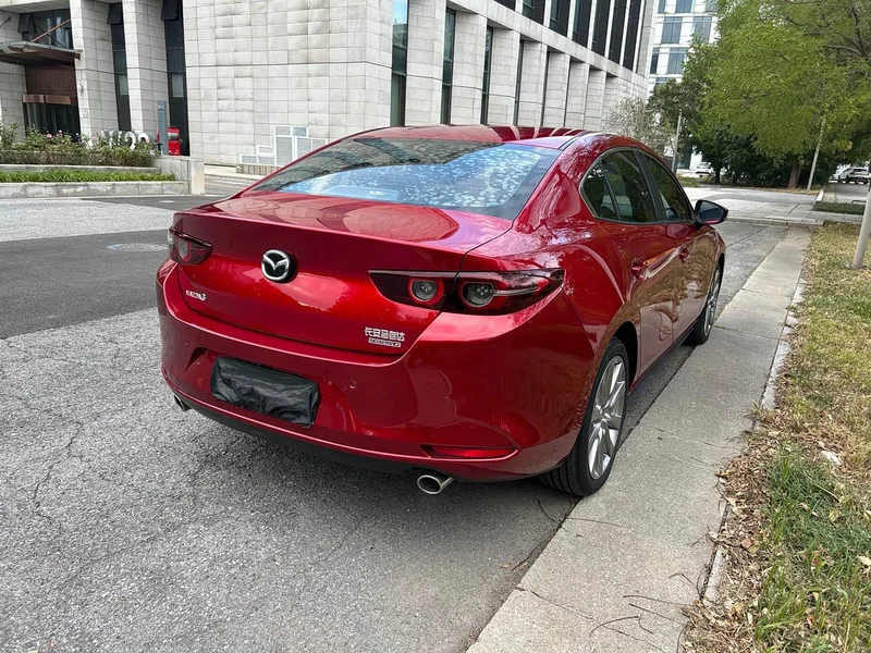 Mazda 3 Axela — фото 3