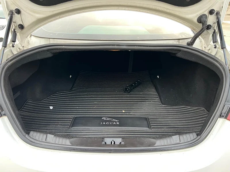 Jaguar XF — фото 20