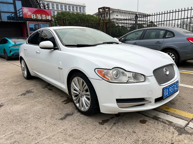 Jaguar XF — фото 3