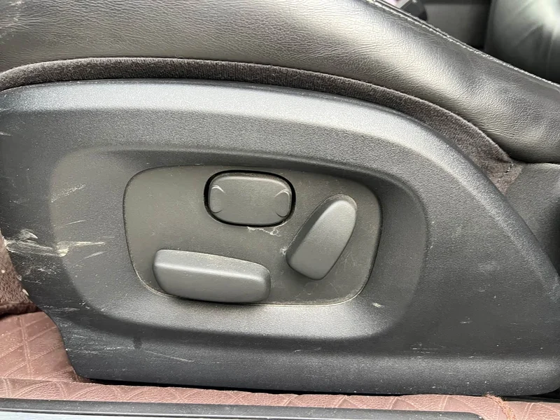 Jaguar XF — фото 9