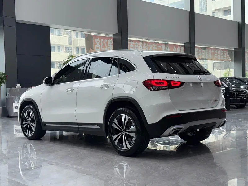 Mercedes-Benz GLA-Class — фото 9