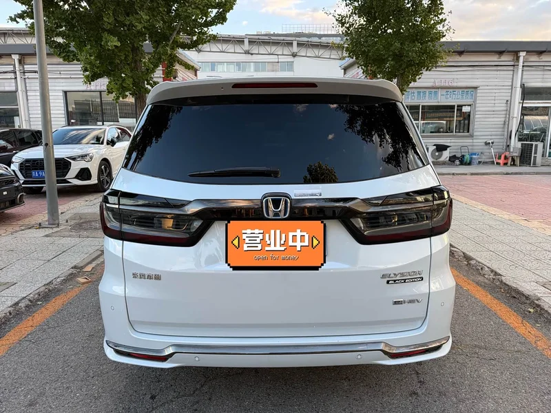 Honda Elysion — фото 15