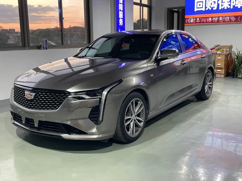 Cadillac CT4 — фото 1