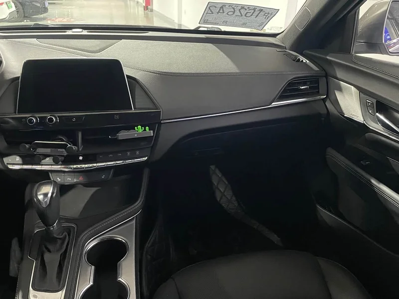 Cadillac CT4 — фото 13