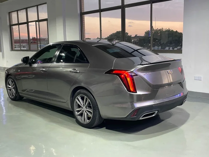 Cadillac CT4 — фото 5