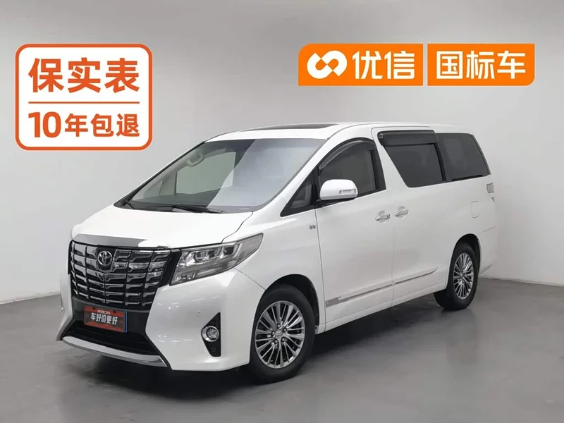 Toyota Alphard — фото 1