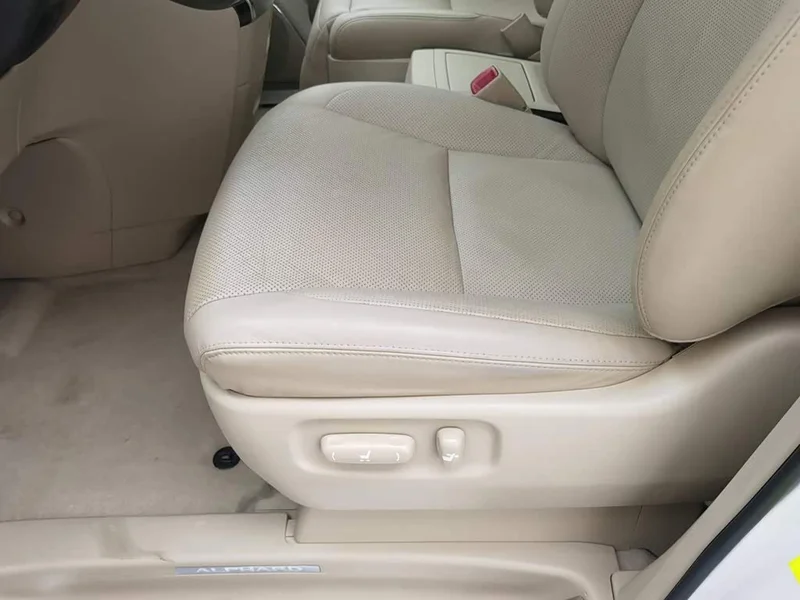 Toyota Alphard — фото 20