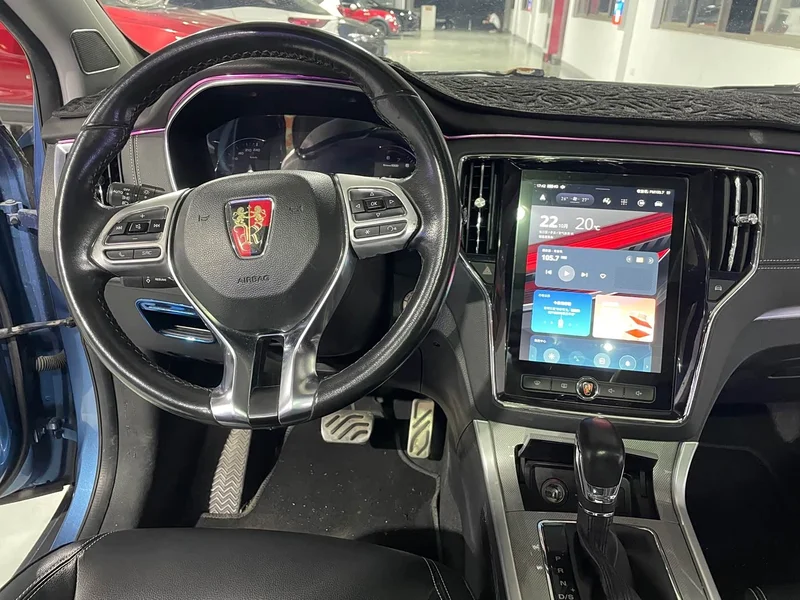 Roewe RX5 — фото 12