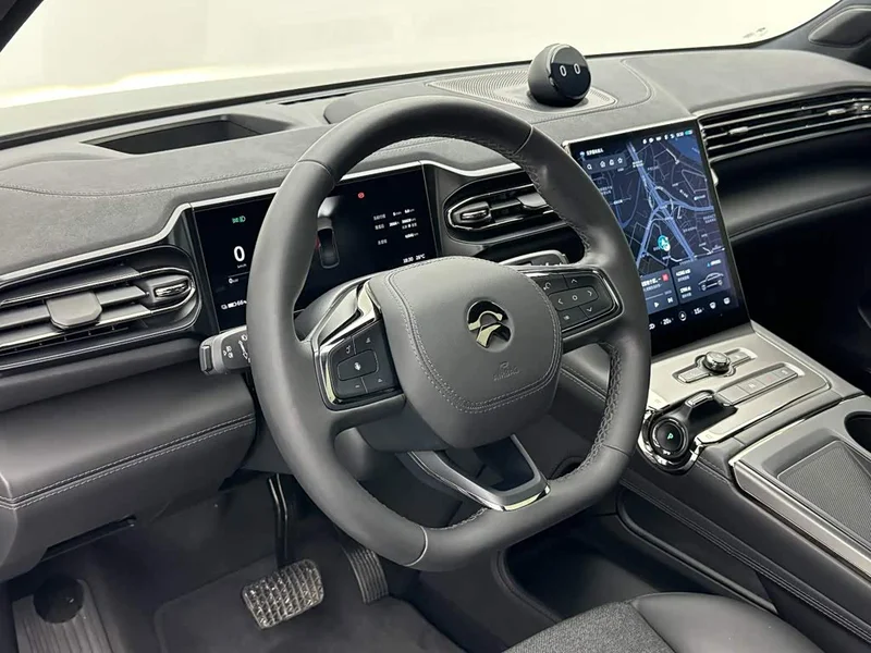 NIO EC6 — фото 10