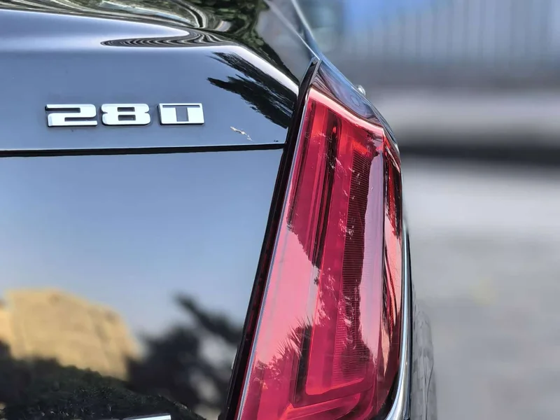 Cadillac CT6 — фото 19