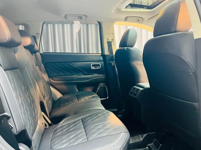 Mitsubishi Outlander — фото 13