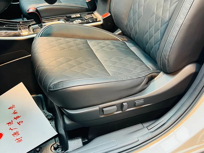 Mitsubishi Outlander — фото 15