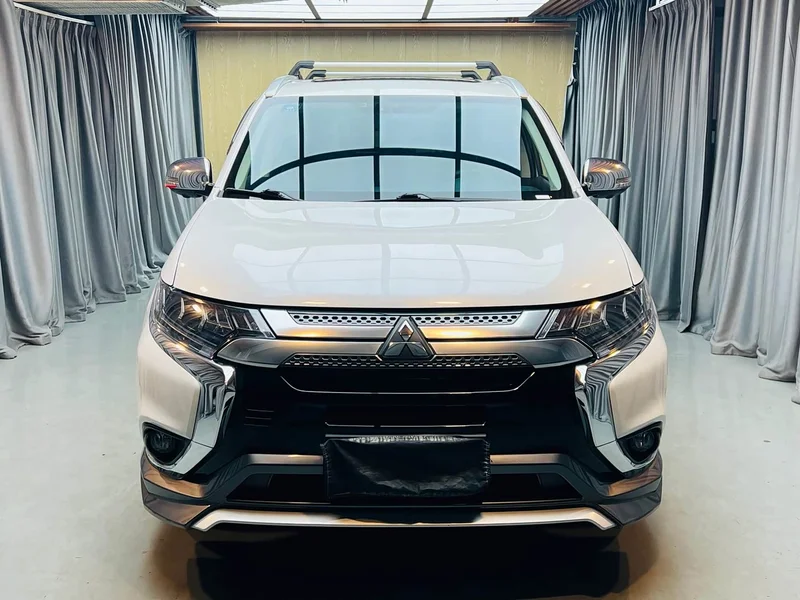 Mitsubishi Outlander — фото 2