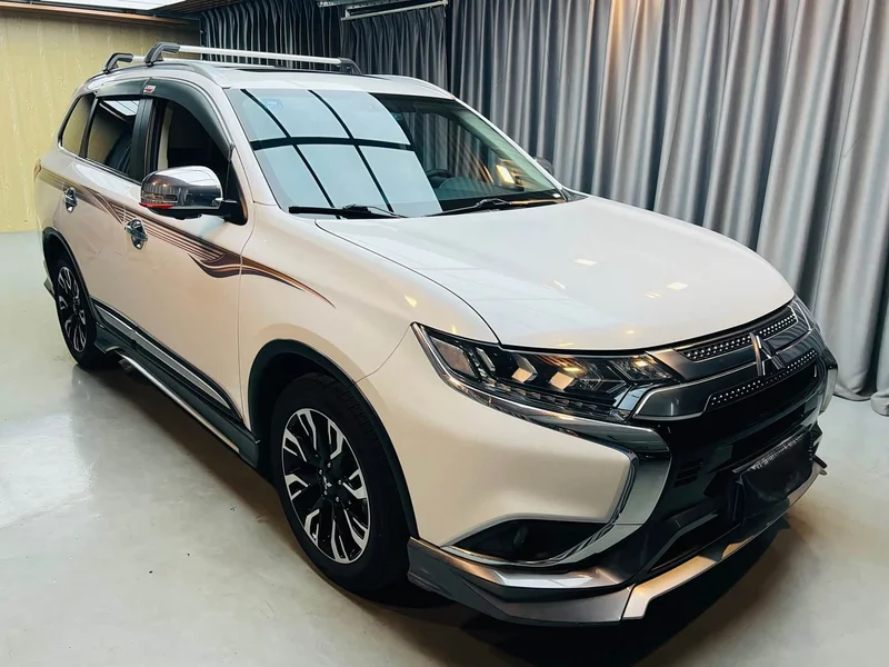 Mitsubishi Outlander — фото 3