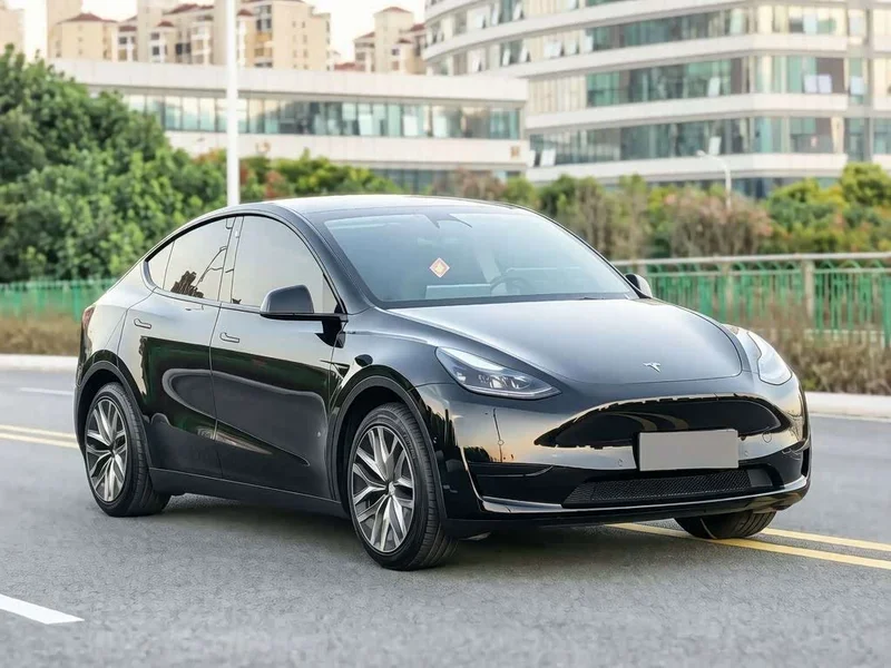 Tesla Model Y — фото 3