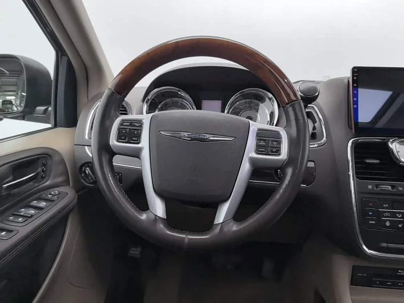 Jeep Grand Voyager Imported — фото 11