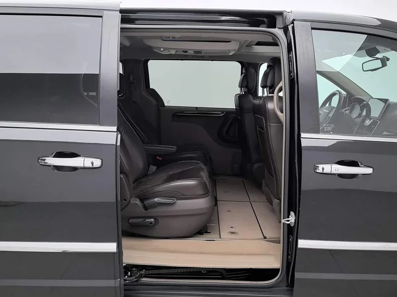 Jeep Grand Voyager Imported — фото 15