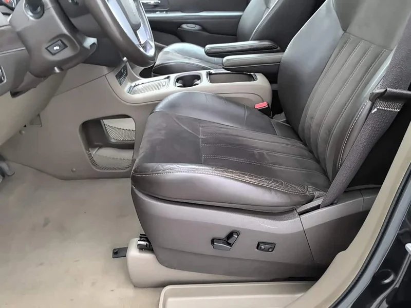 Jeep Grand Voyager Imported — фото 20