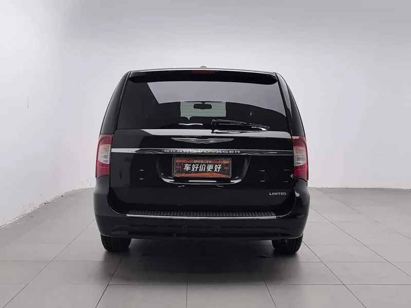 Jeep Grand Voyager Imported — фото 4