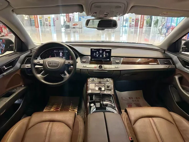 Audi A8 — фото 4