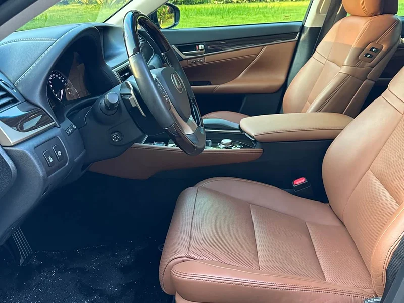 Lexus GS — фото 11