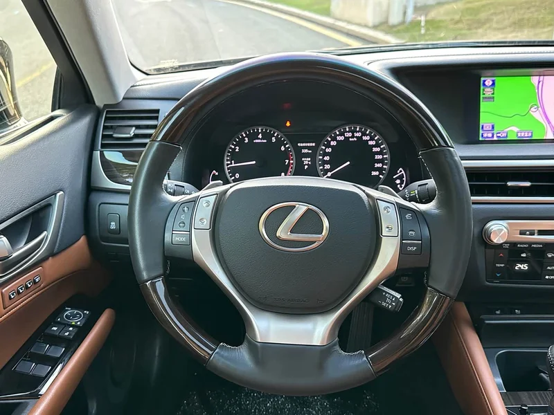 Lexus GS — фото 19