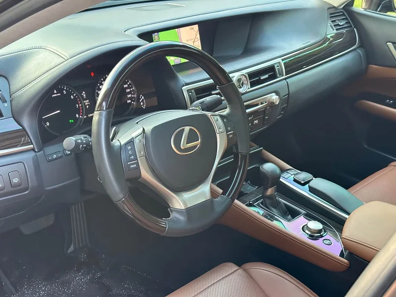 Lexus GS — фото 27