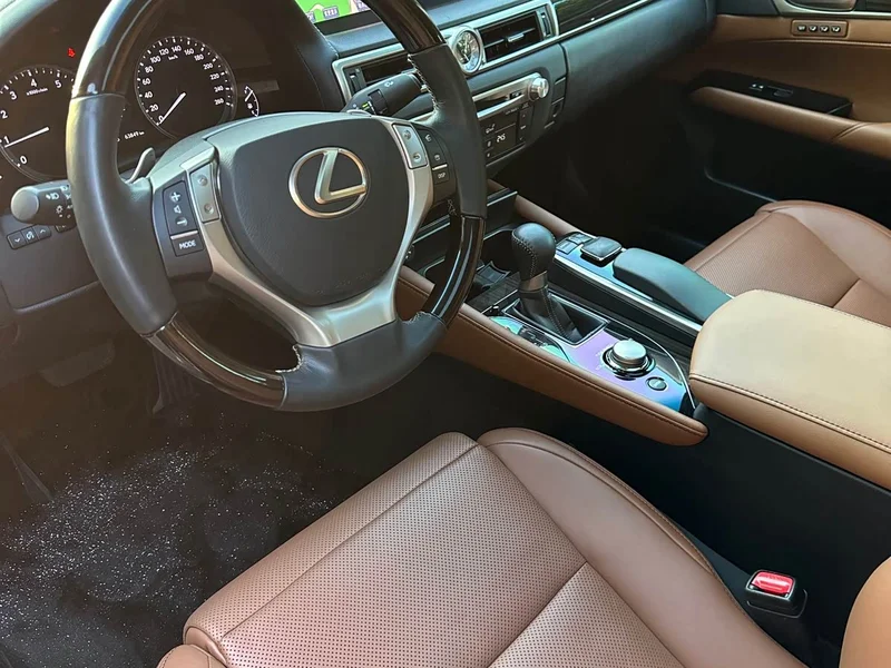 Lexus GS — фото 10