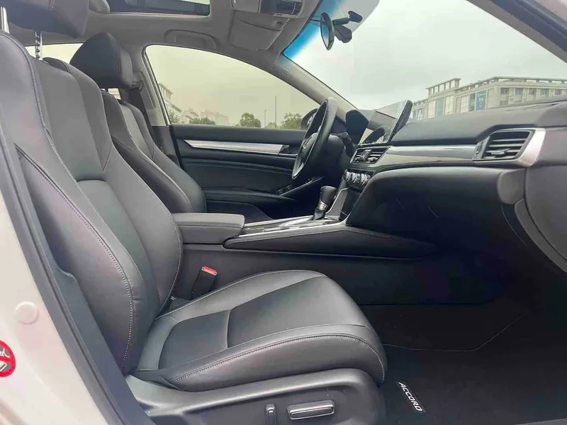 Honda Accord — фото 13