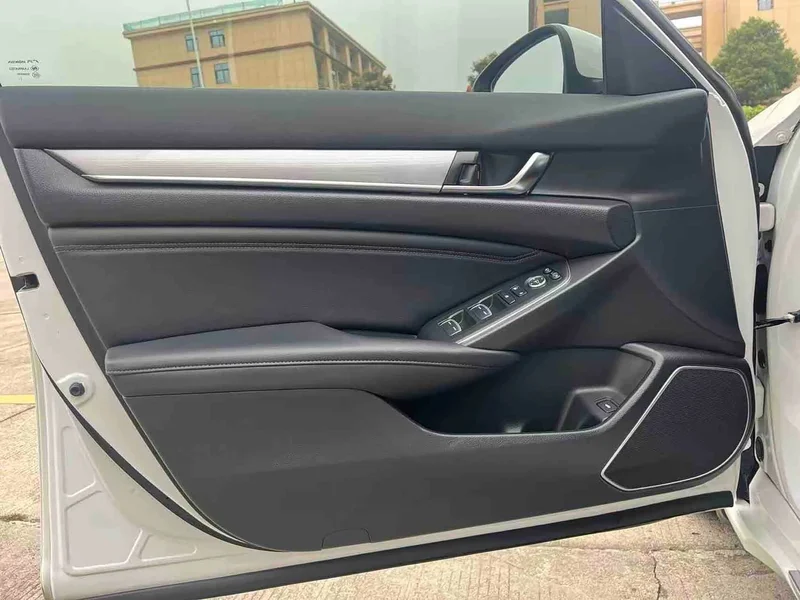 Honda Accord — фото 14