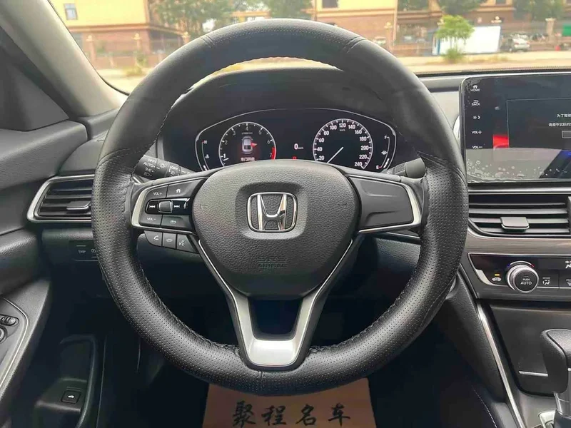 Honda Accord — фото 15